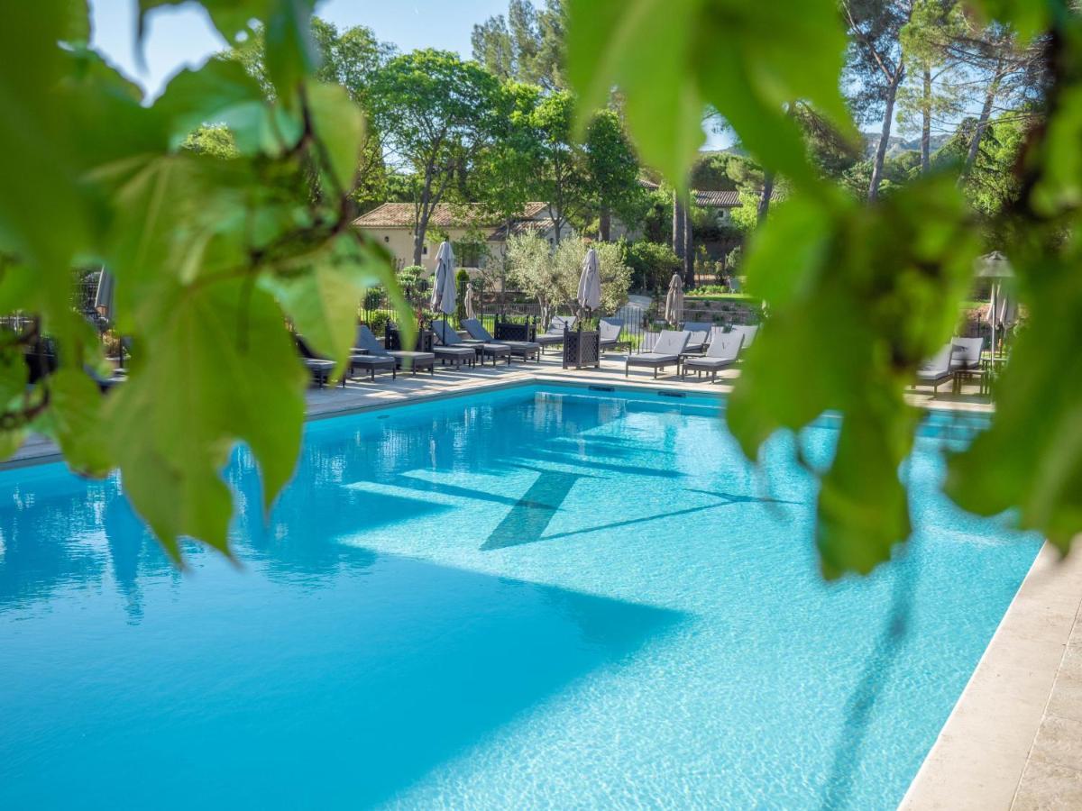 Hotel Le Vallon De Valrugues & 5*