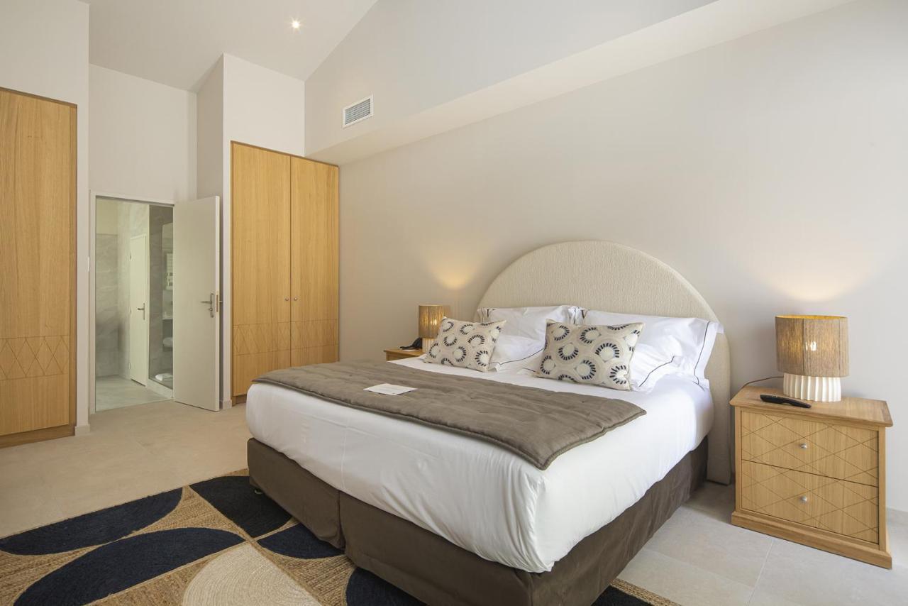 Le Vallon De Valrugues & Hotel