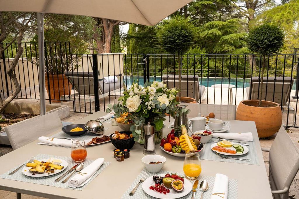 Hotel Le Vallon De Valrugues & 5*
