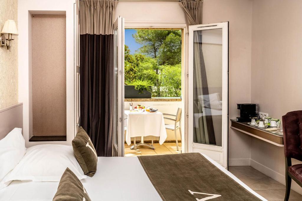 Le Vallon De Valrugues & Saint-Remy-de-Provence