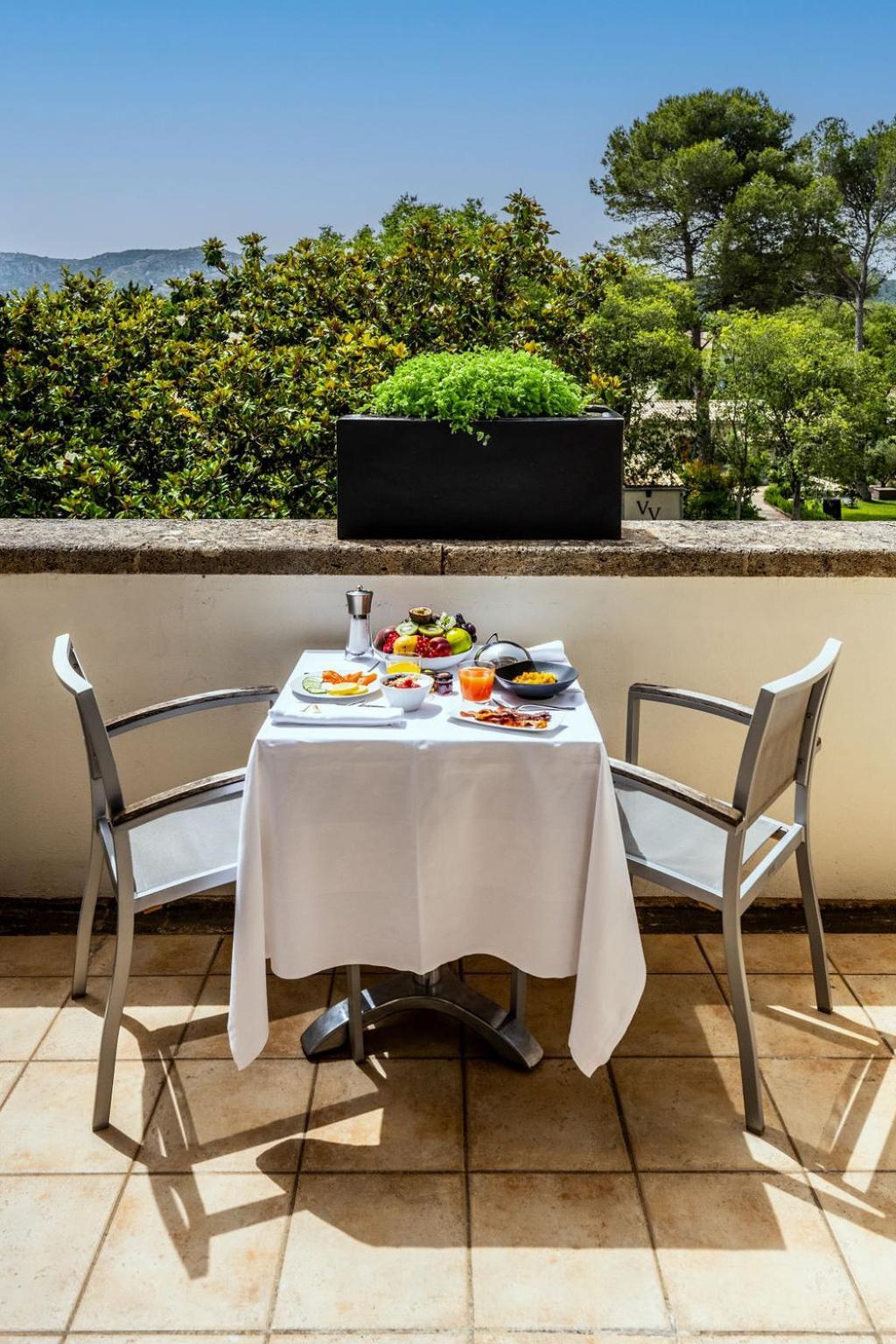 Le Vallon De Valrugues & Hotel 5*